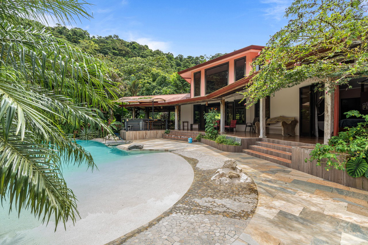 Finca Mei Tai | Enchanting property! Don't miss your chance to own a piece of paradise!