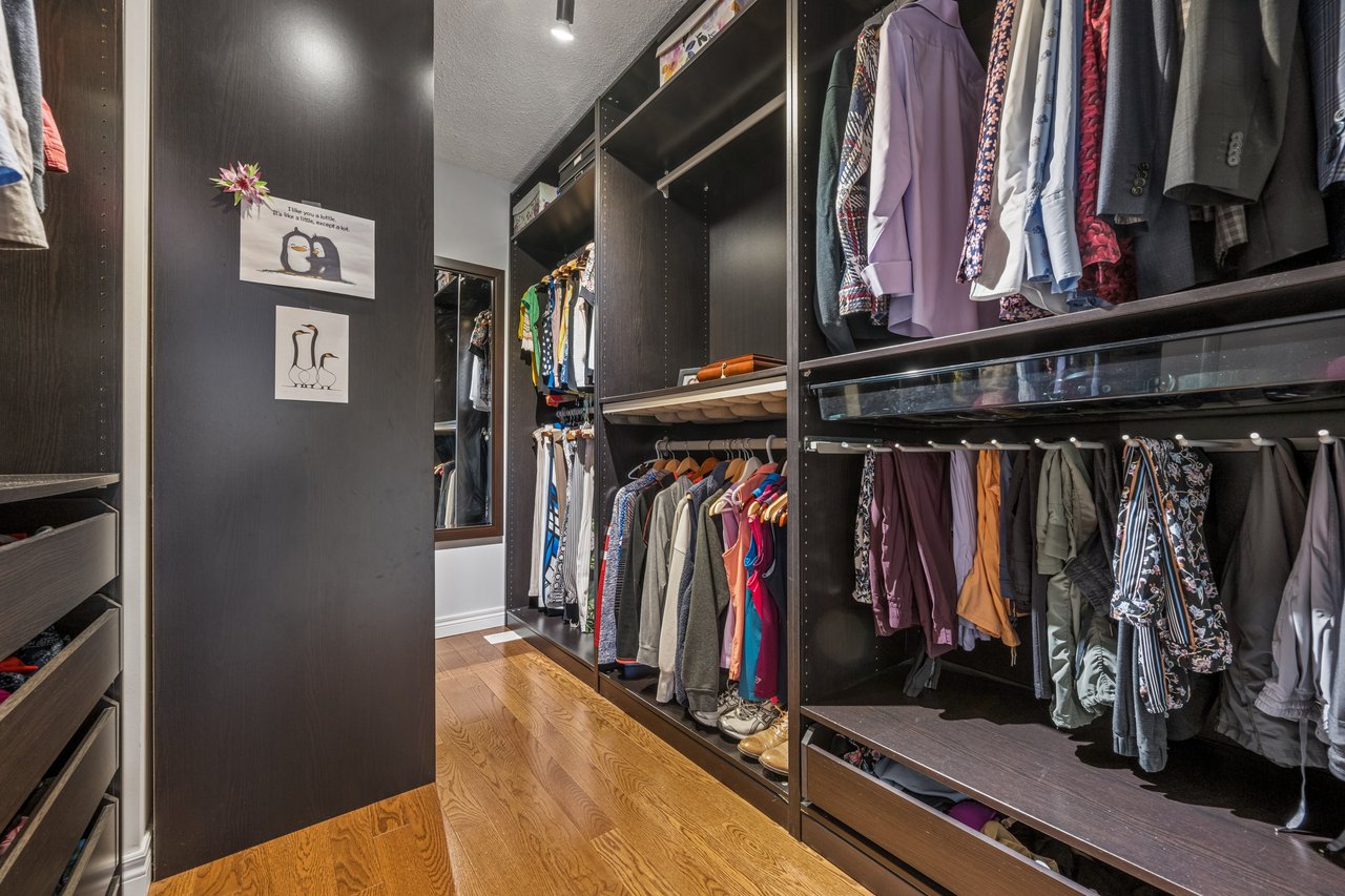 2283 Briargrove Circle, Oakville, ON