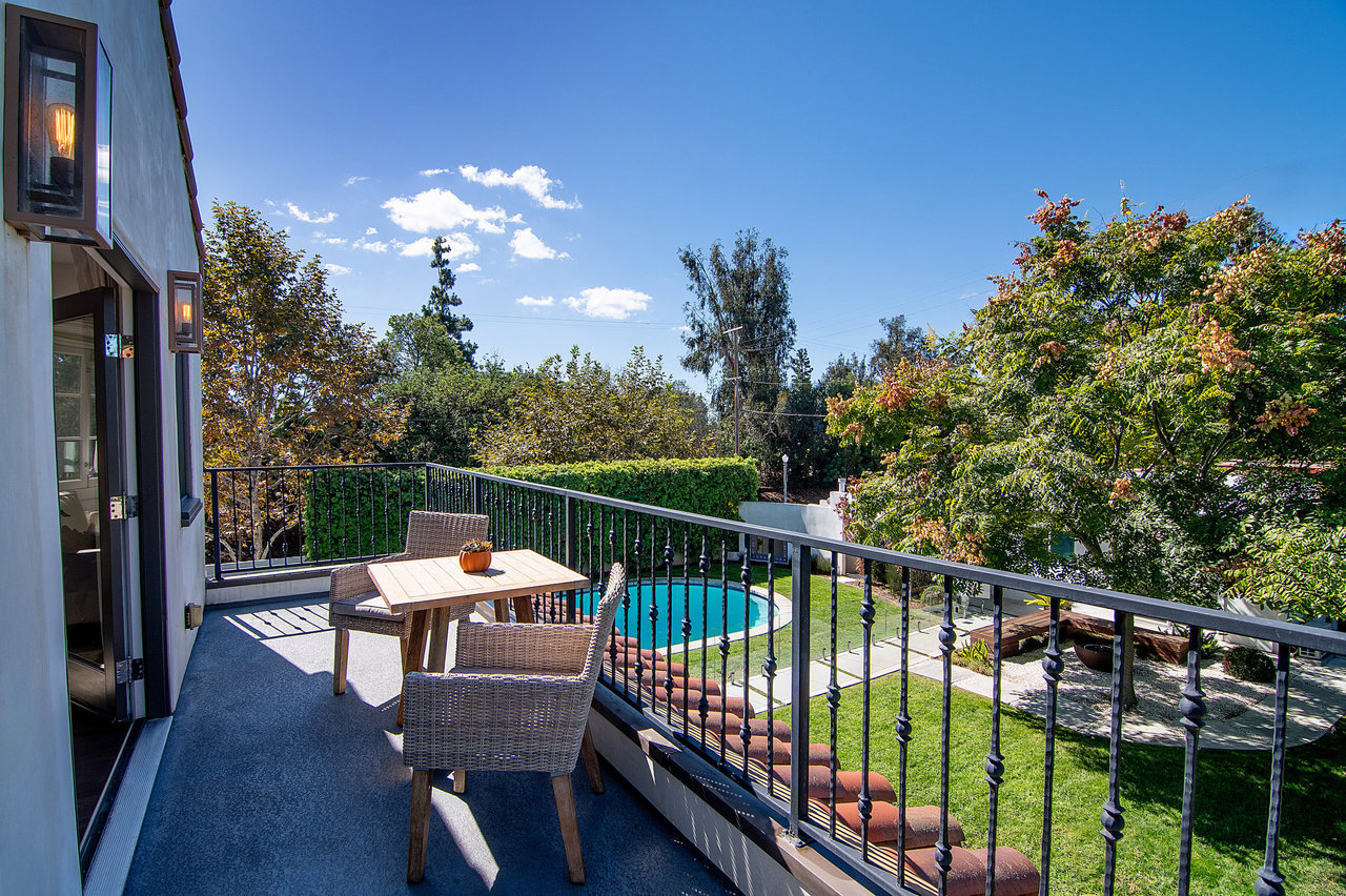 501 N Cahuenga Blvd.