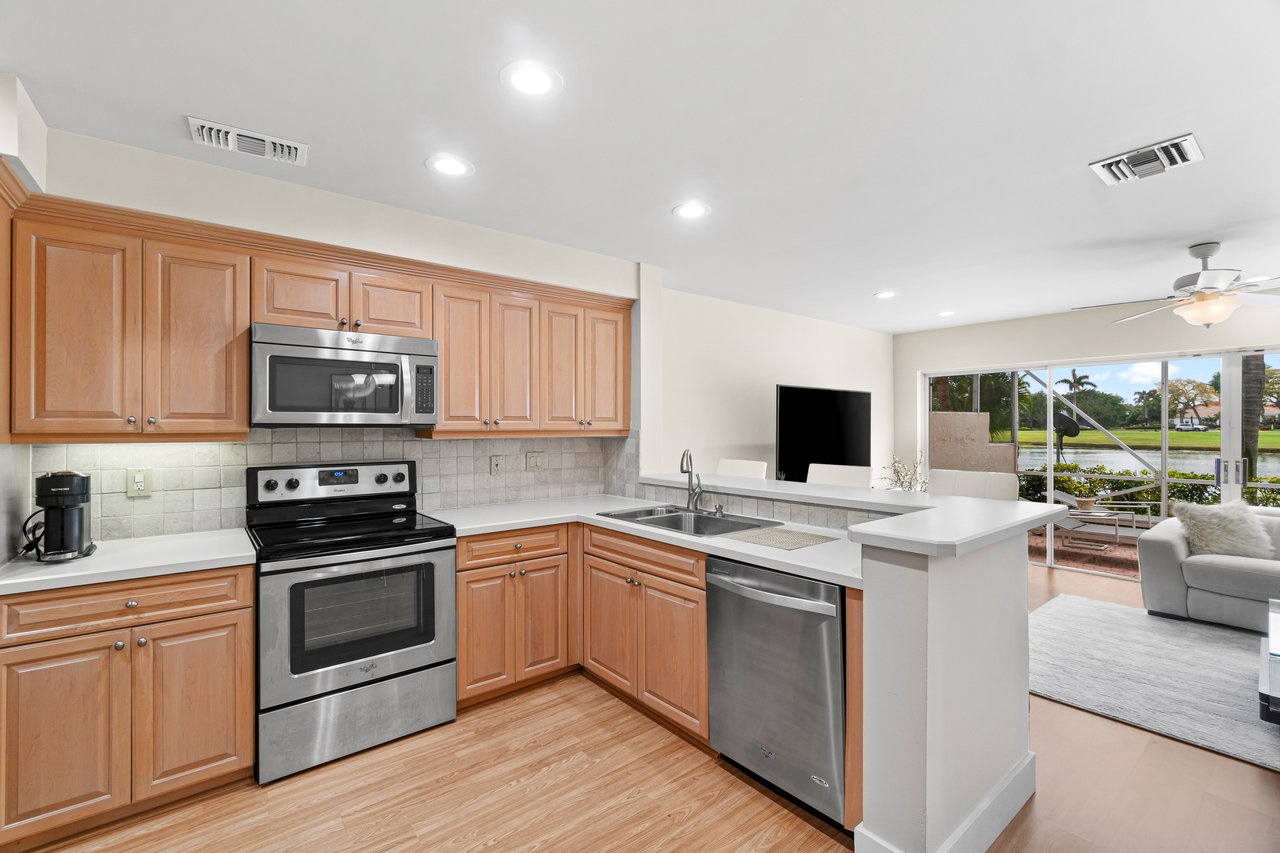 5058 Windsor Parke Dr