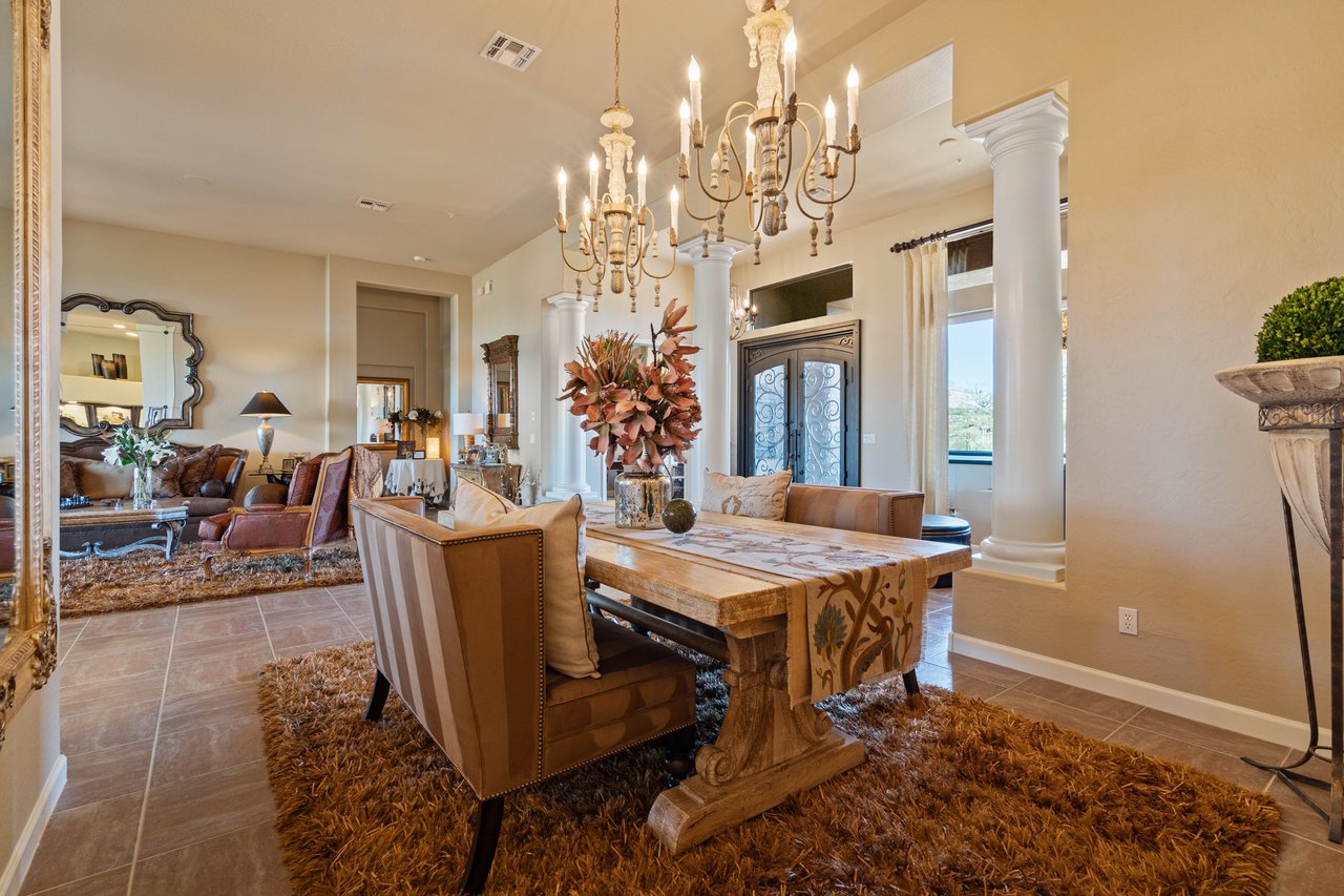 9812 E ROADRUNNER Drive