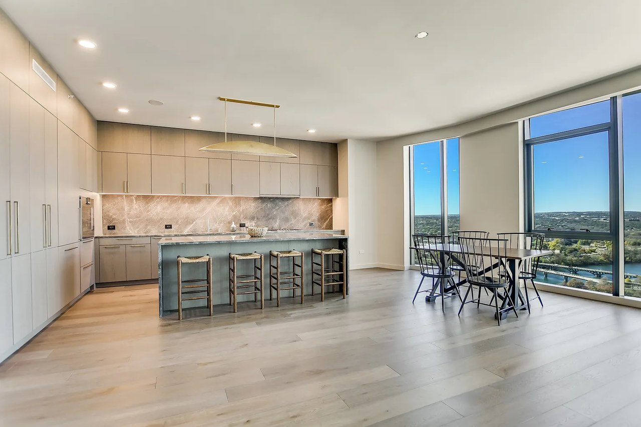 202 Nueces St #2506