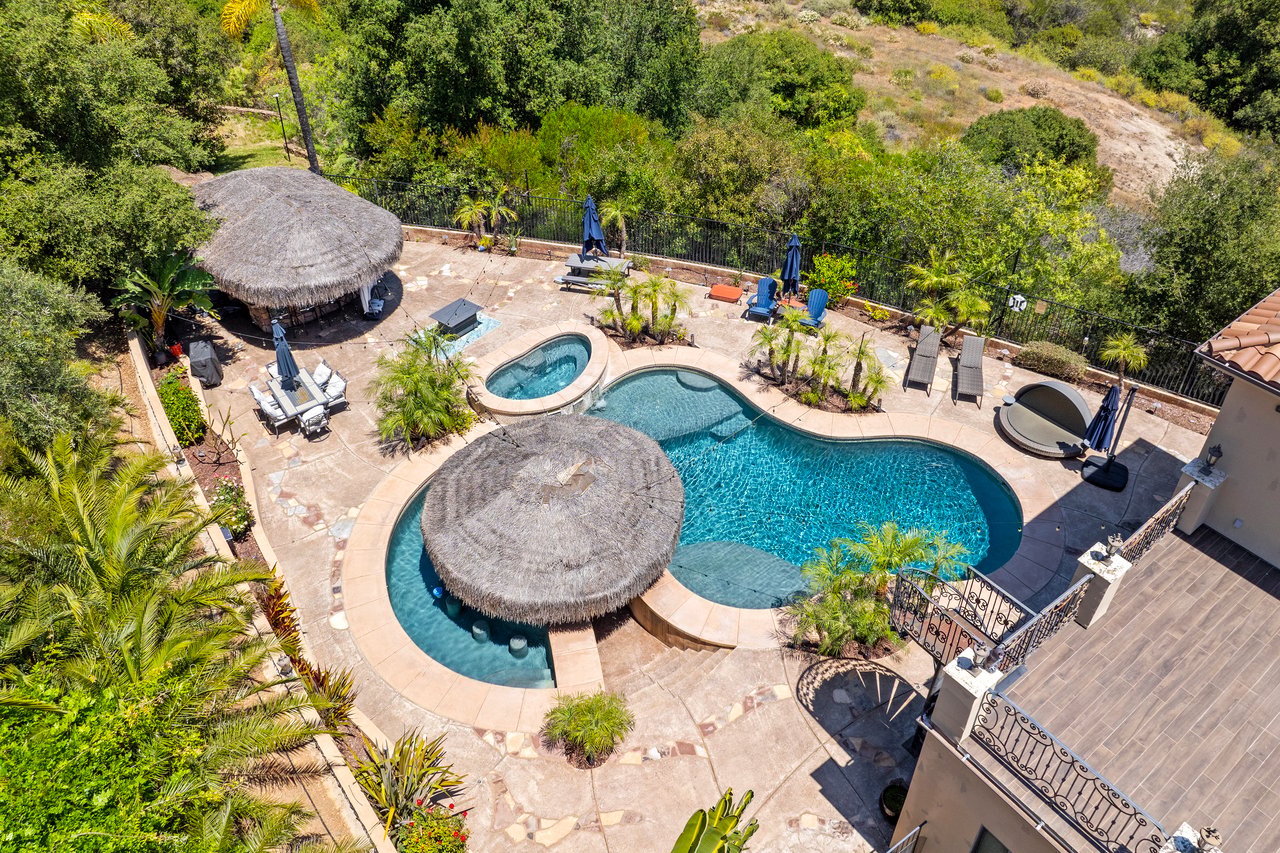 21128 Via Los Laureles