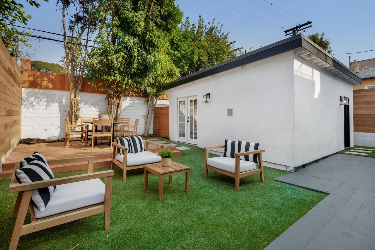 574 Mount Holyoke Ave