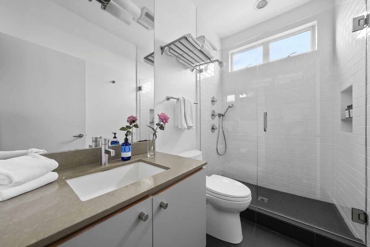 2913 3rd St Unit: 304, Santa Monica 