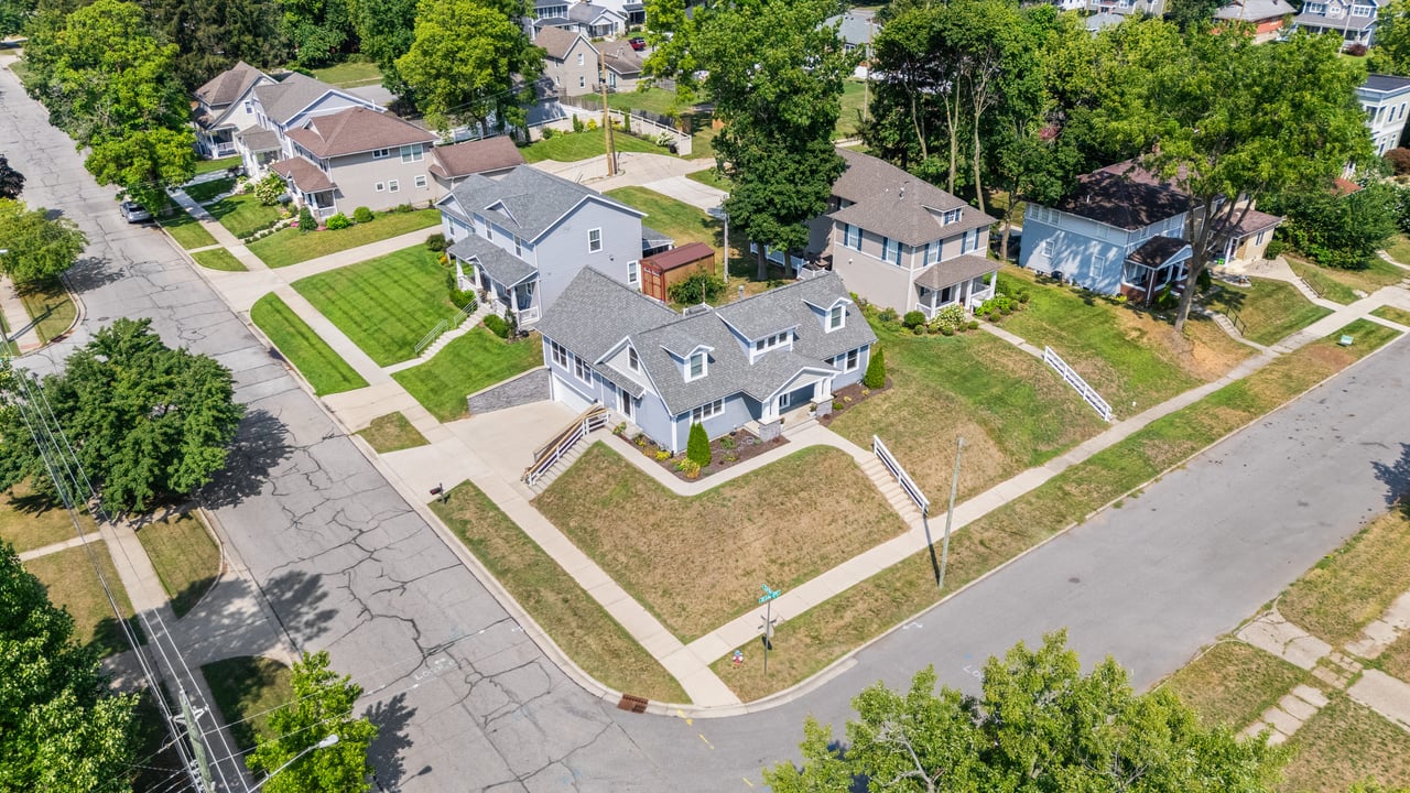 623 Corby Blvd
