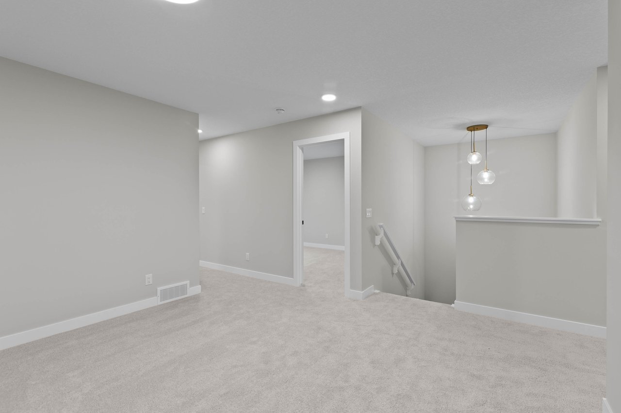 151 Belvedere Crescent SE