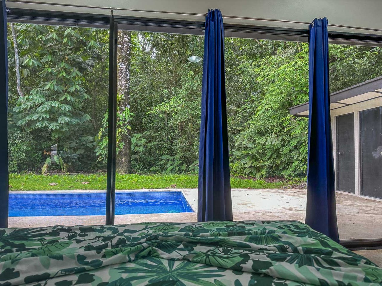 Rainforest Home with River, Jungle Trails & Pool in Ojochal