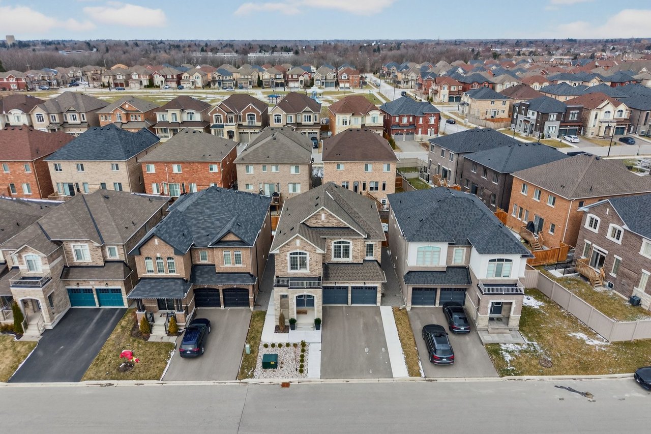 Curated Waterdown Elegance