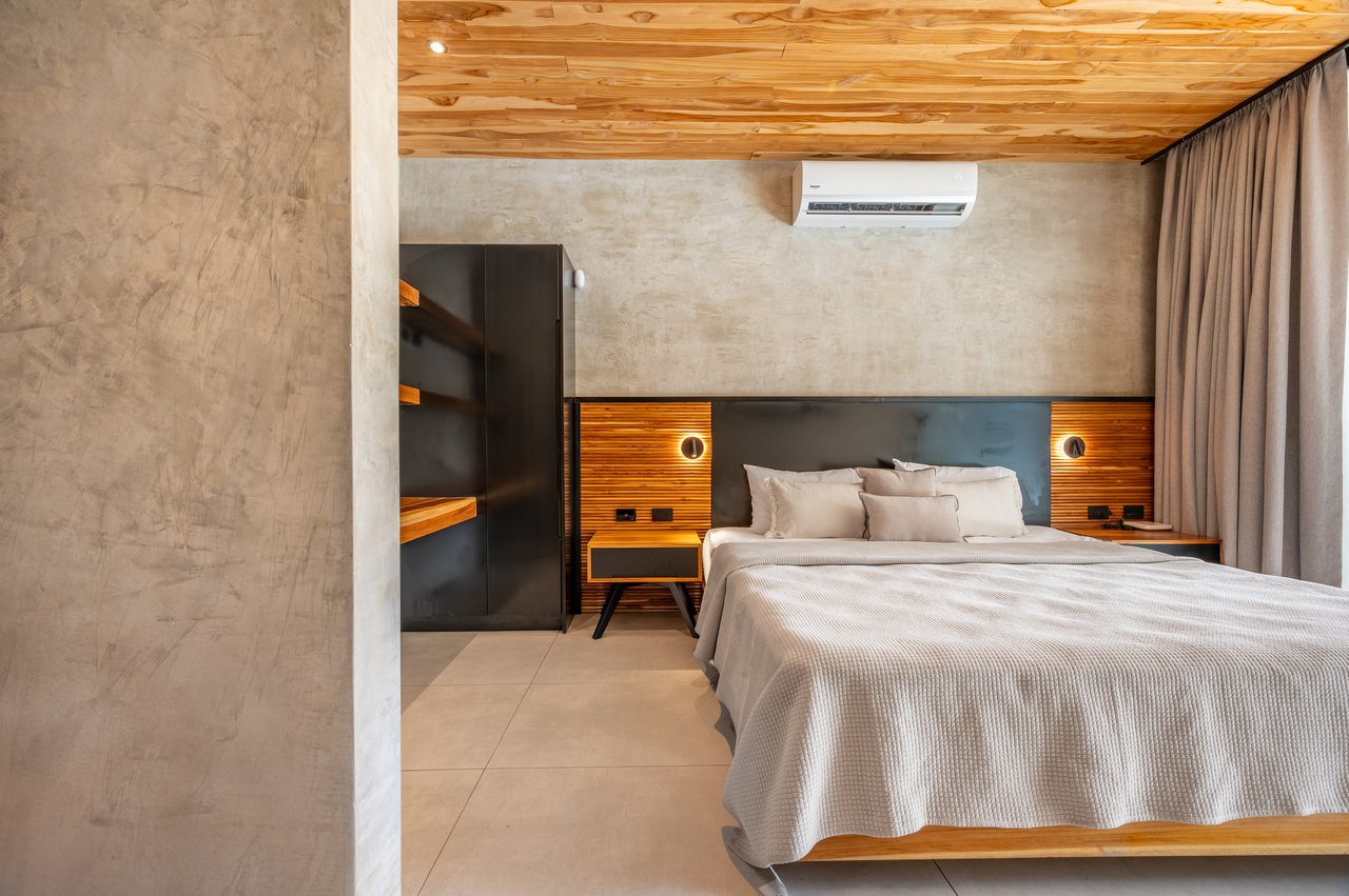 Casa Uchuva | Architectural Harmony of Wood, Stone, and Light