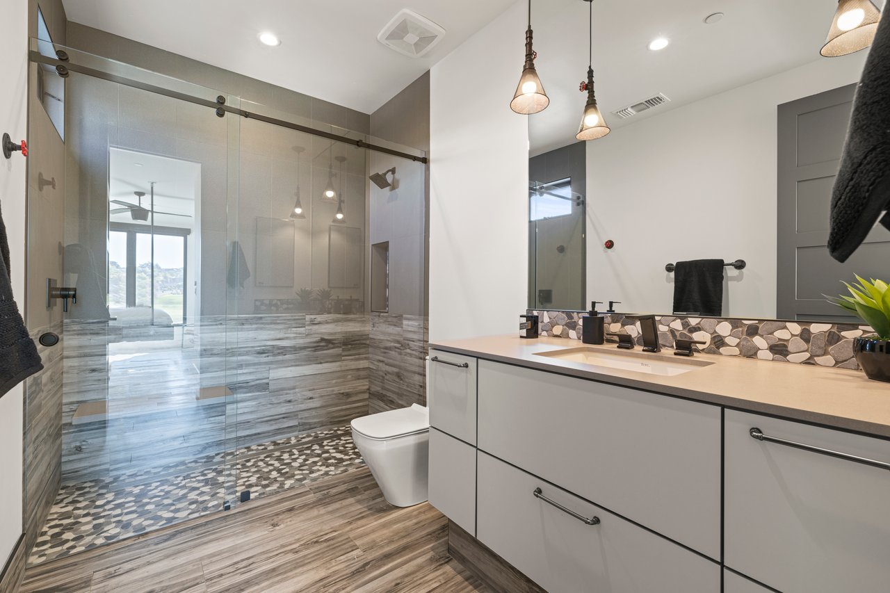 4573 Greenview Drive