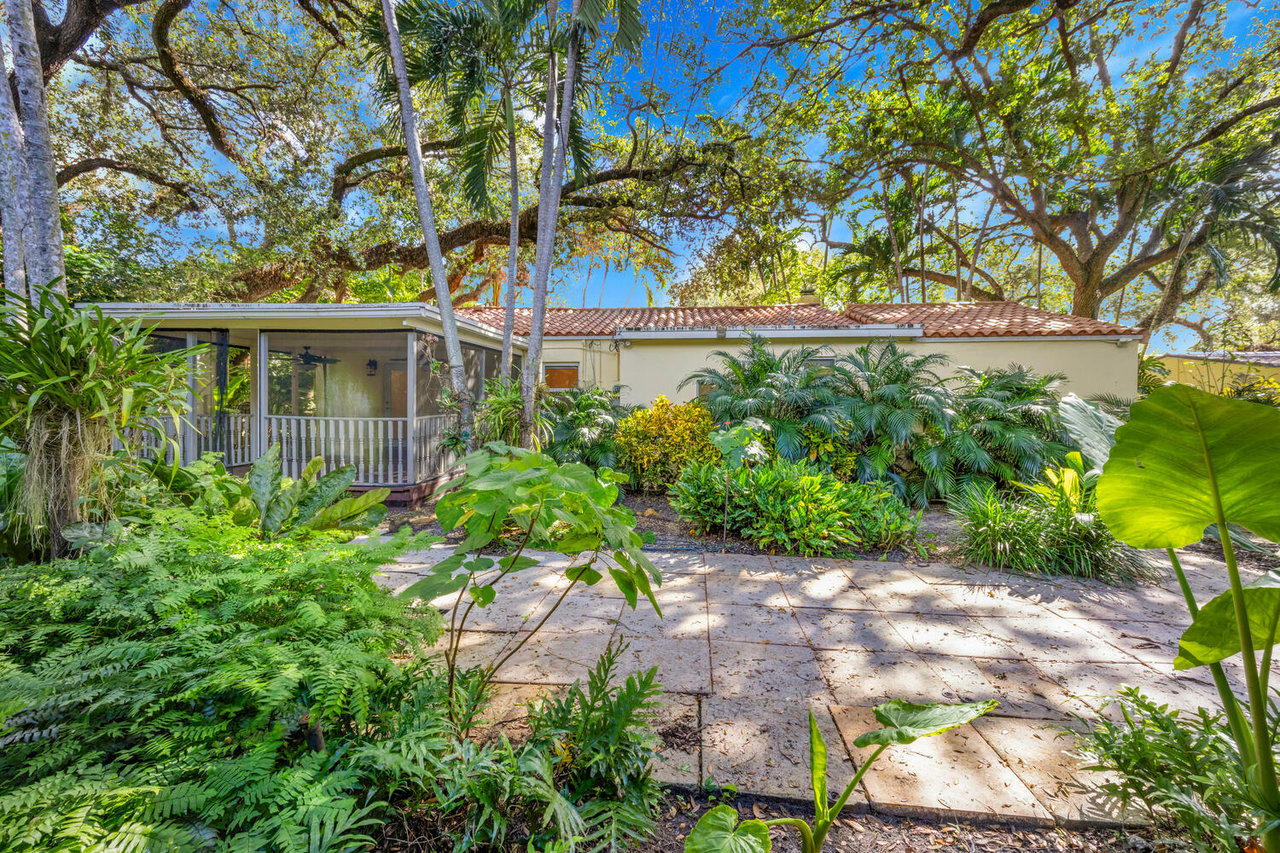 The Oak Haven - The Perfect Coral Gables Home