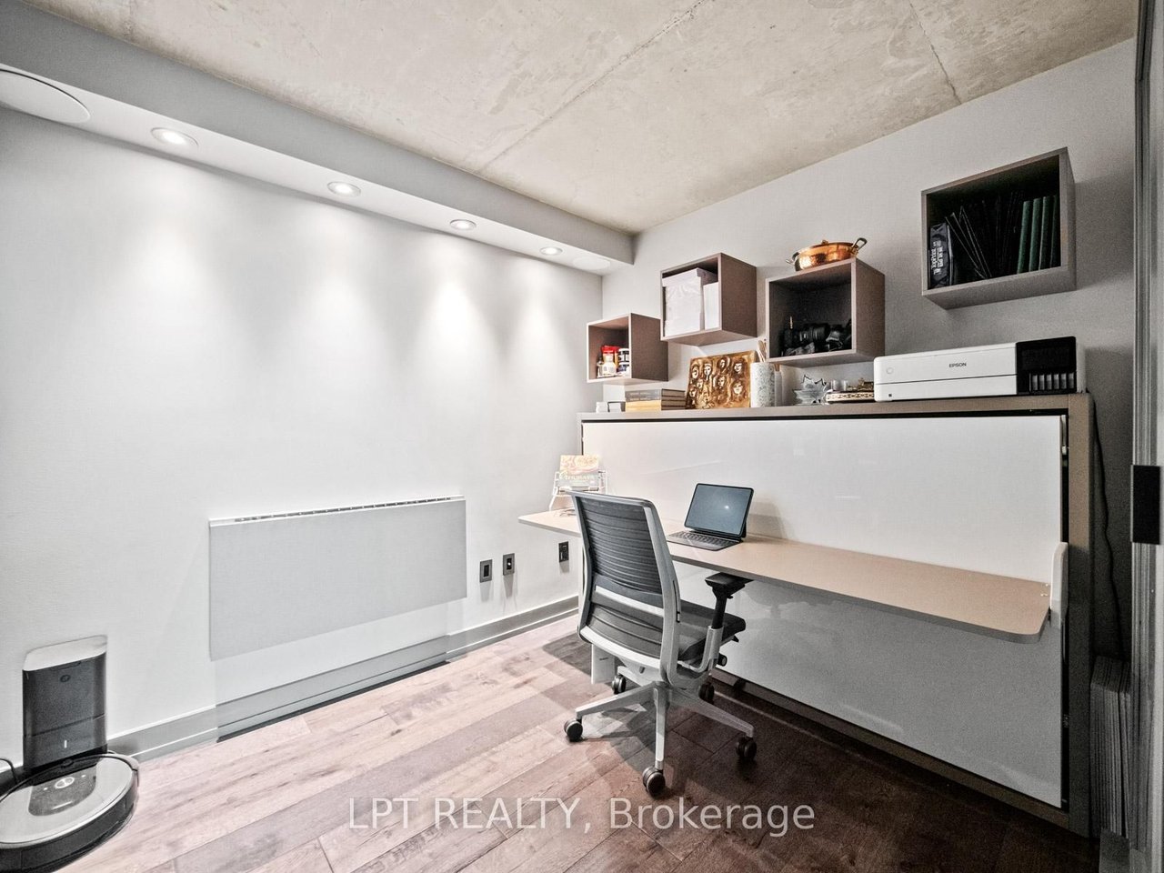 PENTHOUSE LUXURY IN KING WEST