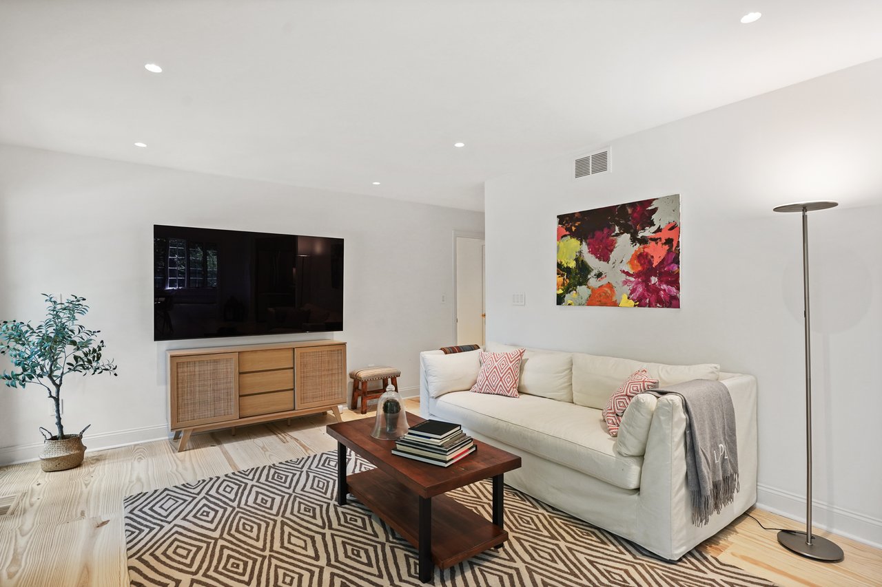 3 Truesdale Lake Drive