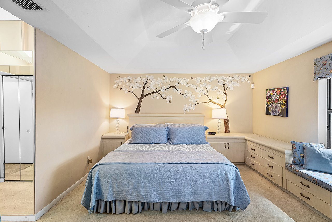 5068 Via De Amalfi Drive