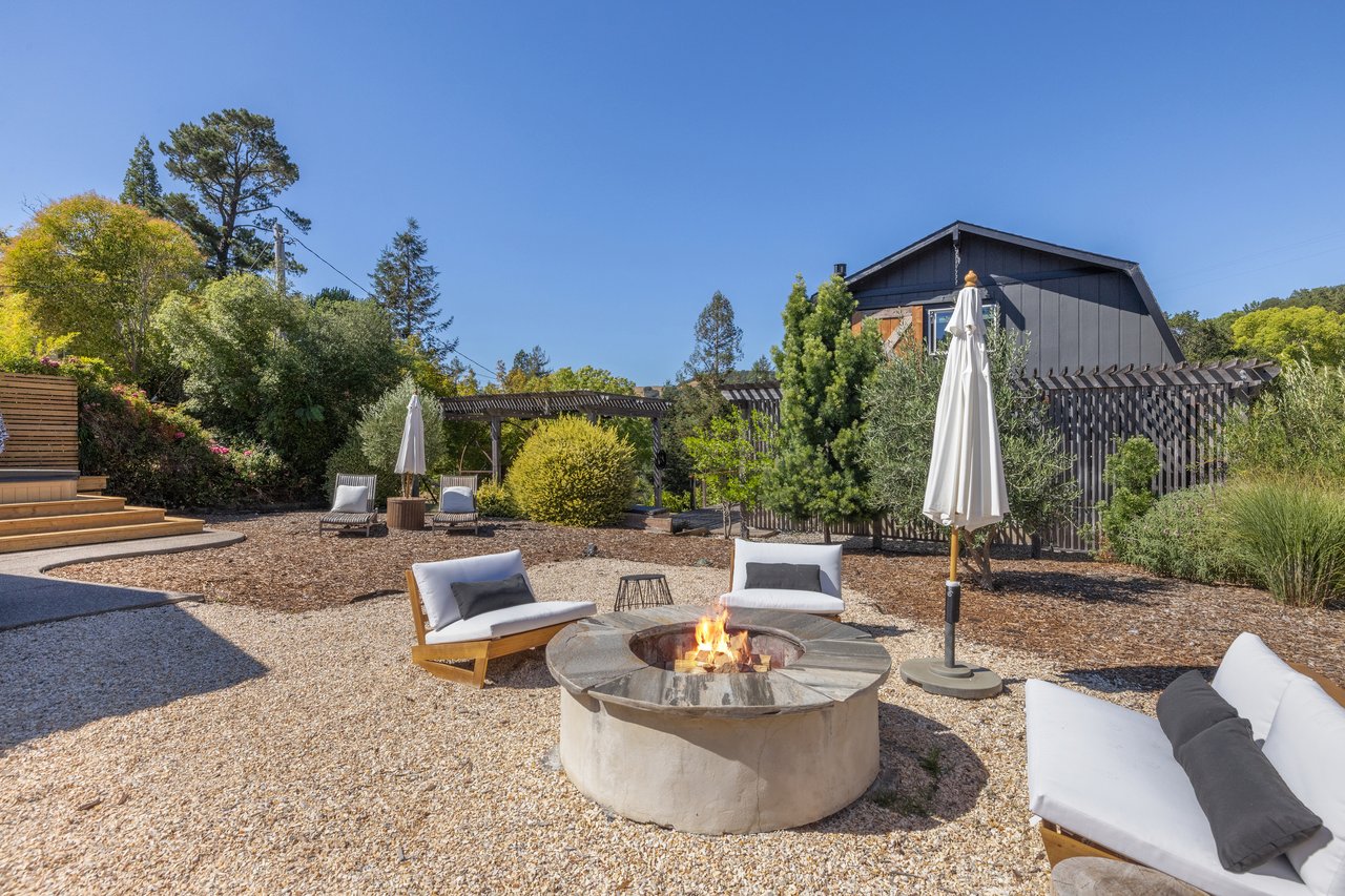 139 Deer Hollow Rd