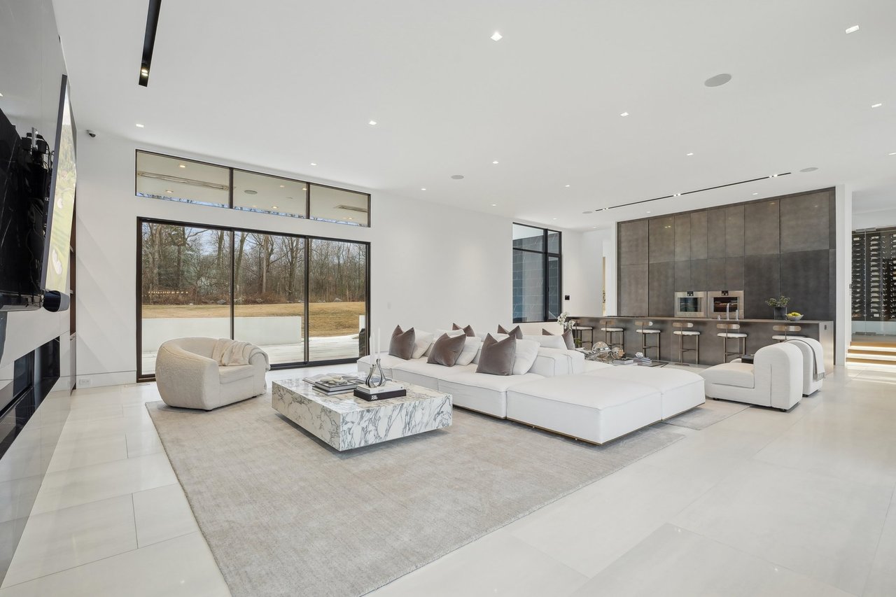 62 Geiger Ln Warren, NJ 07059