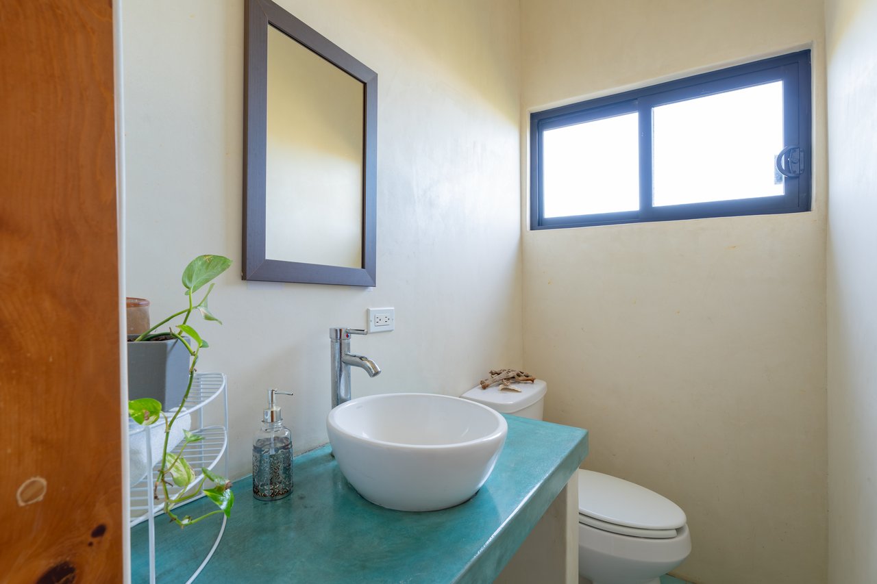 Primary bathroom at The Studio House in Villas de Cerritos with modern finishes and natural light in Cerritos, Baja California Sur.