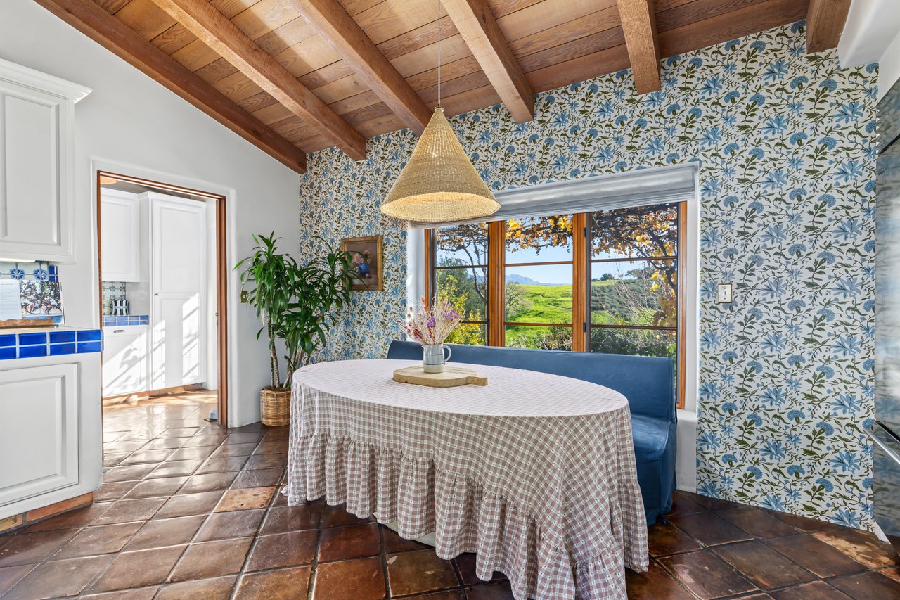 22 Acres of Timeless California Living