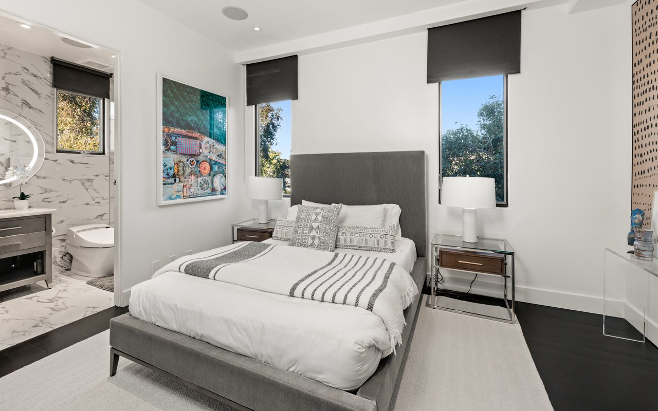 145 Channel Pointe Mall