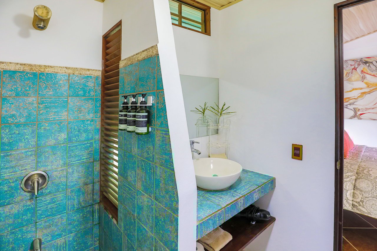 SUCCESSFUL BOUTIQUE HOTEL WITH OWNER’S HOME BY THE BEACH IN UVITA