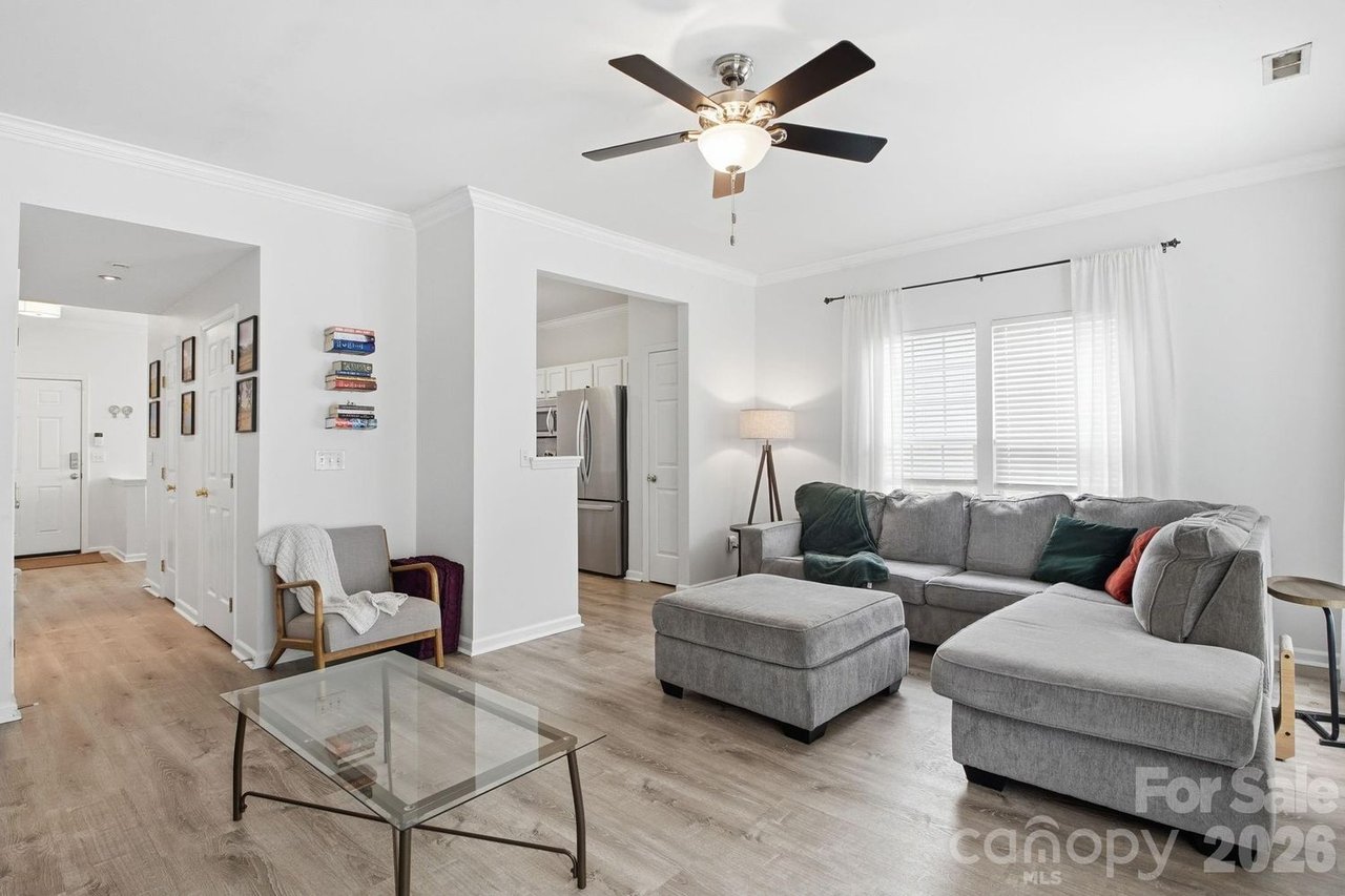 Steele Creek | Gem of an End-Unit