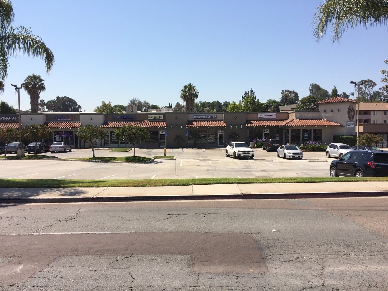 94 Country Plaza