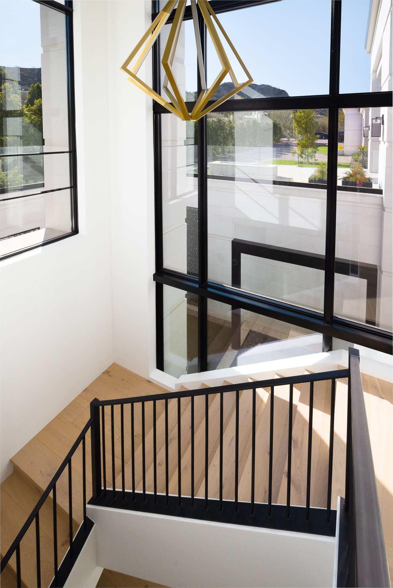 6512 E HUMMINGBIRD LN