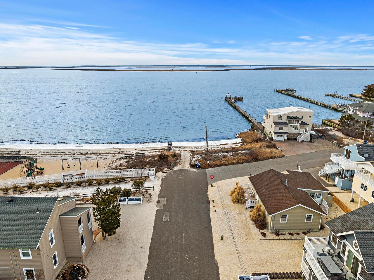 25 Joan Rd, Long Beach Township - Pet Friendly 