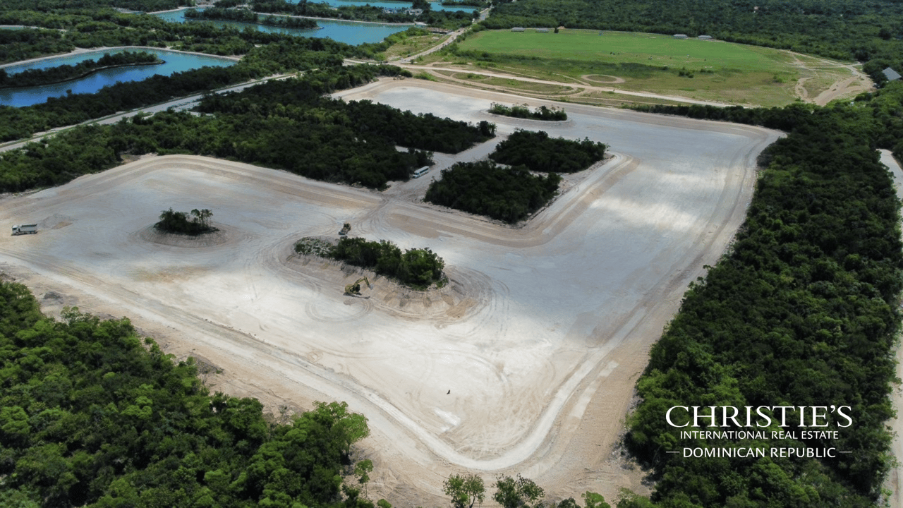 Build Your Waterfront Oasis – Lakefront Land in Punta Cana Resort & Club