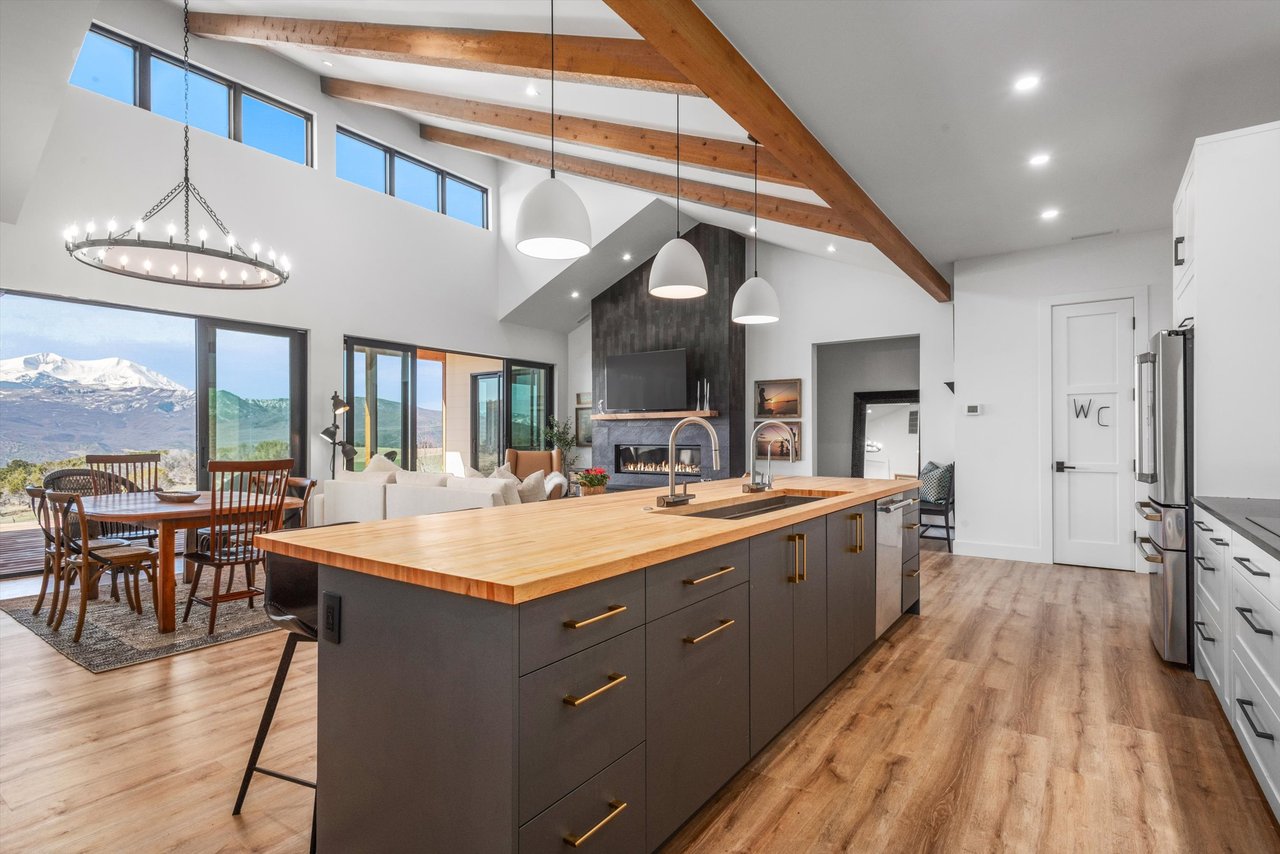 2024 Classic Contemporary Farmhouse with Staggering Mount Sopris Views