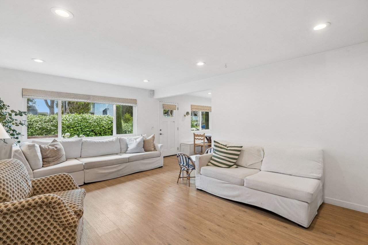 782 W 18th Street