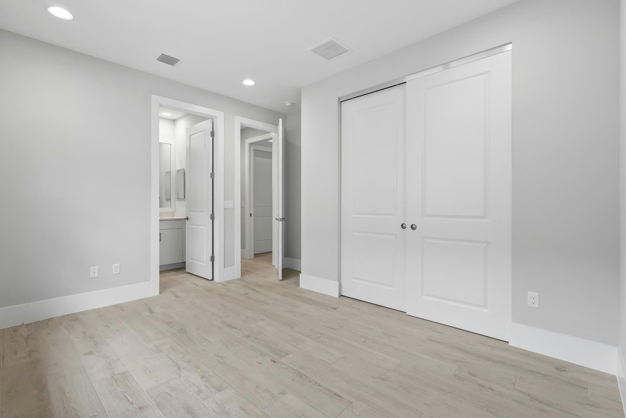 4243 Lucaya Pointe Wy