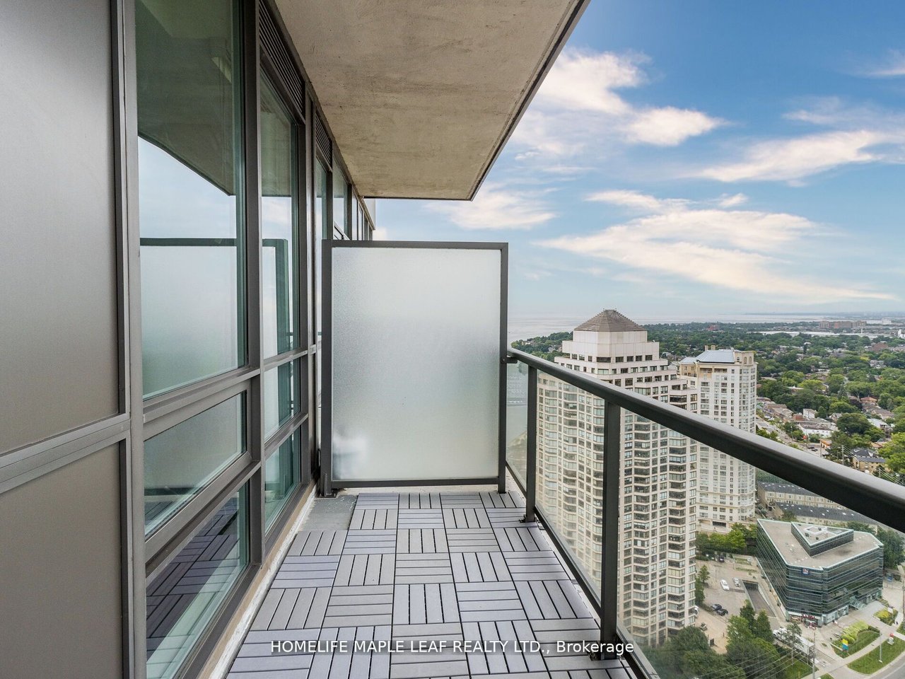 LAKESHORE PENTHOUSE