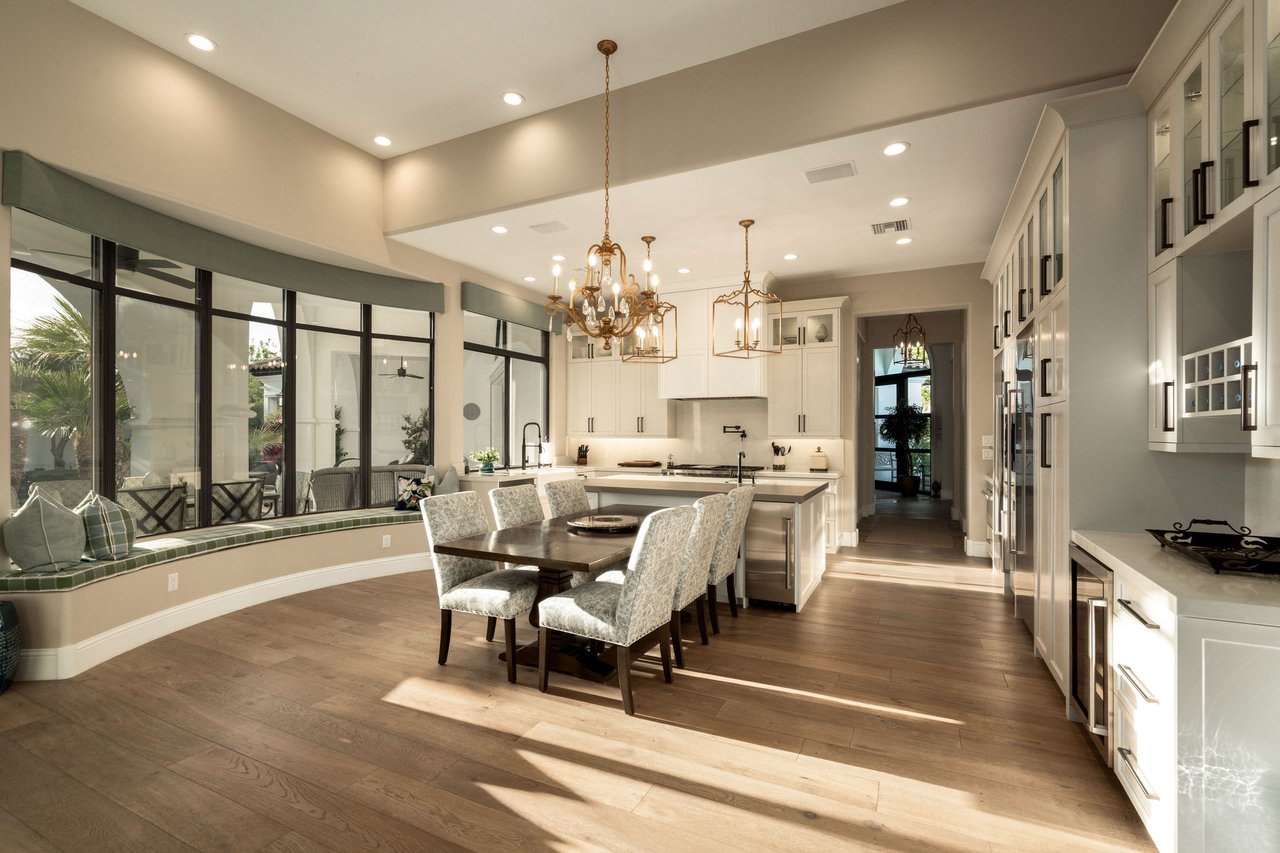 7115 E FOOTHILL Drive