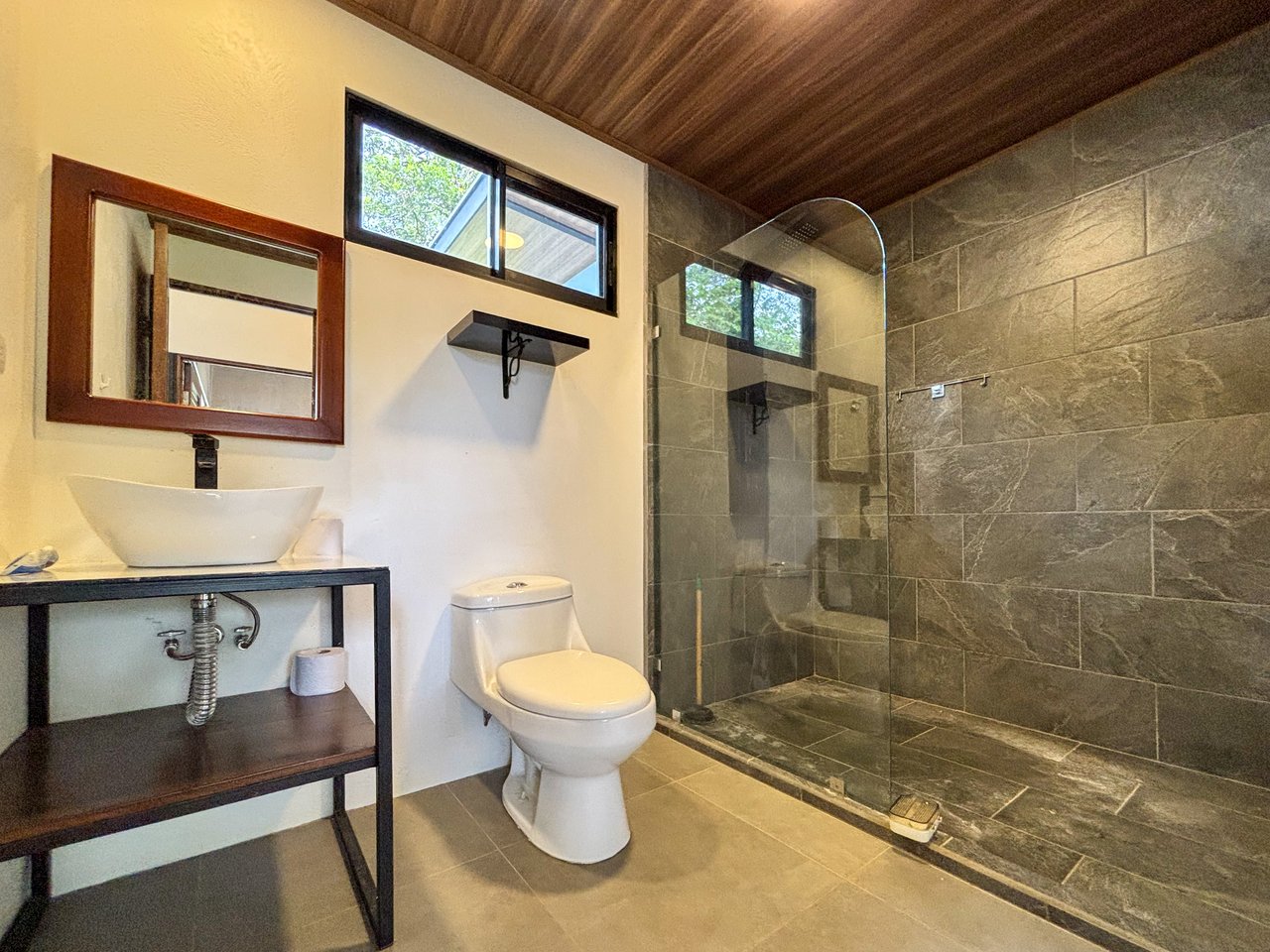 OJOCHAL JUNGLE HOME | EXPANSIVE LAND & DEVELOPMENT POTENTIAL