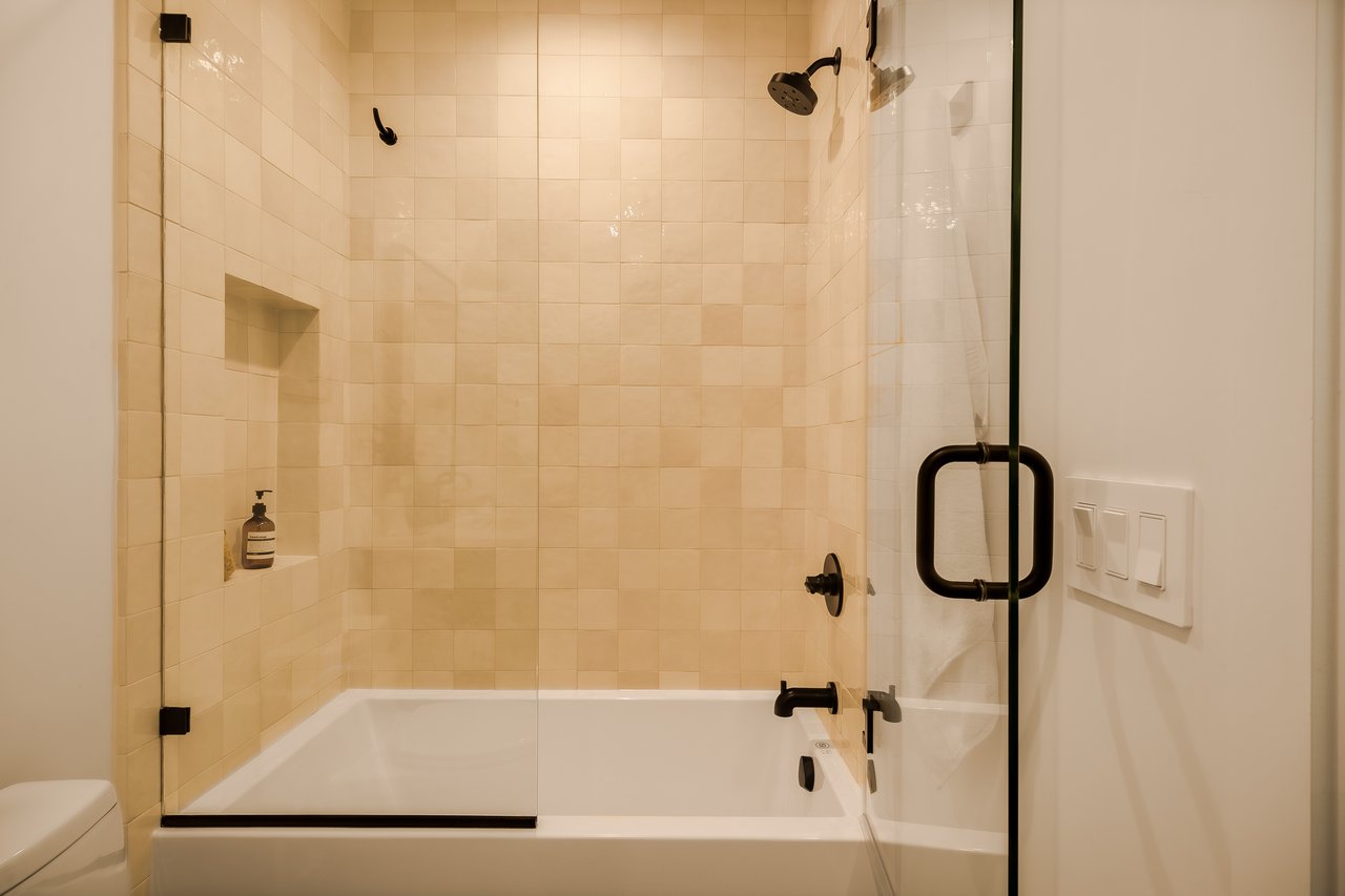 4261 Denny Ave, Toluca Lake 