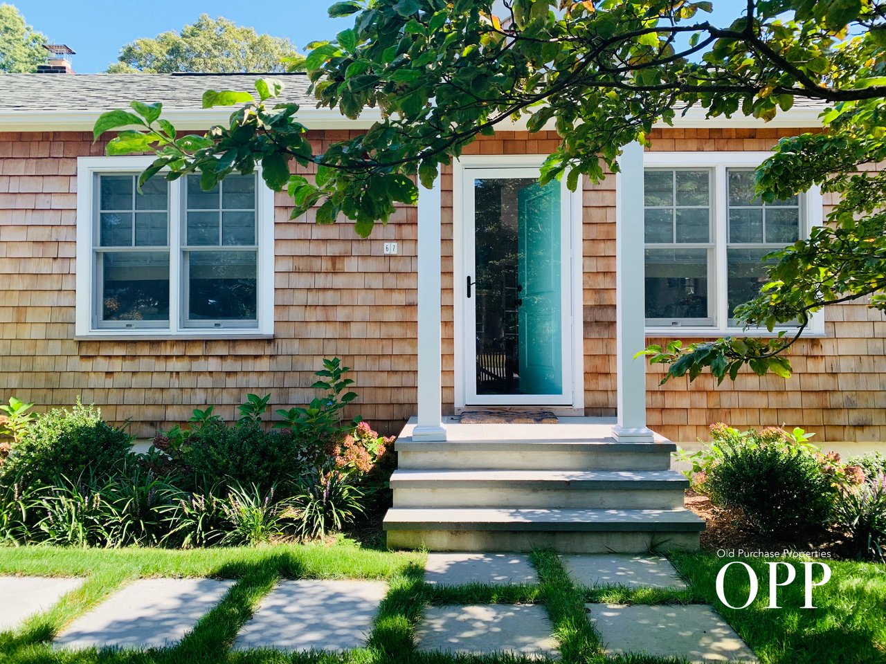 A Relaxed Bellport Summer Retreat