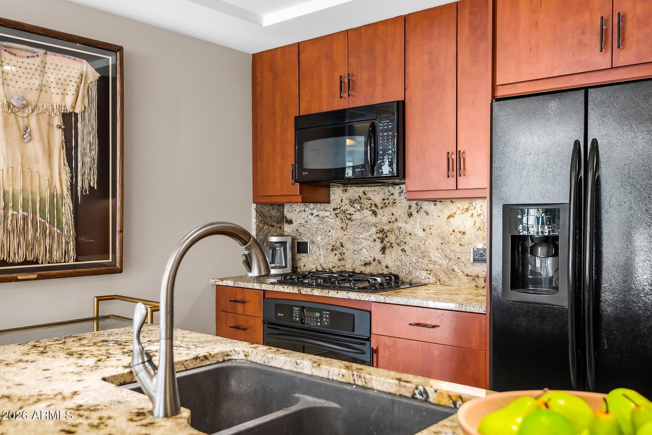 7141 E Rancho Vista Dr, #2014