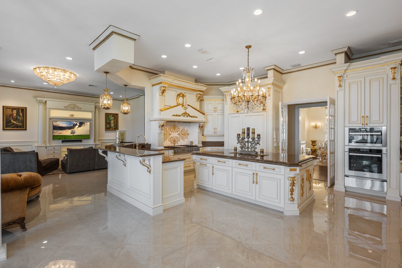 6139 Greatwater Dr