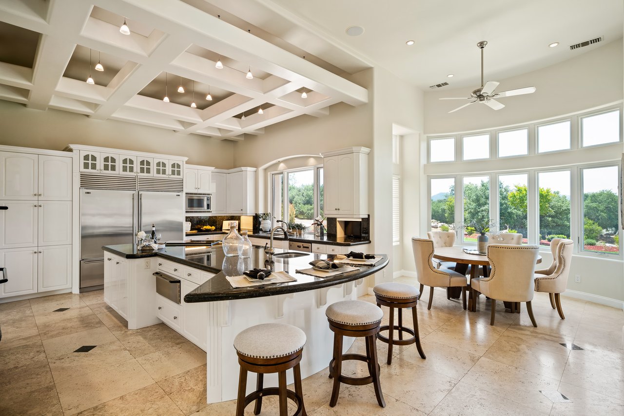 41555 Avenida Conchita