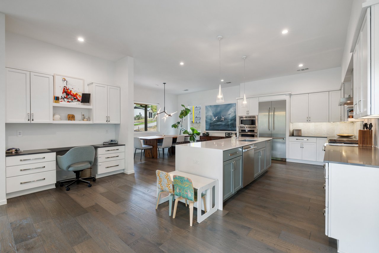 2500 Cedarview Drive