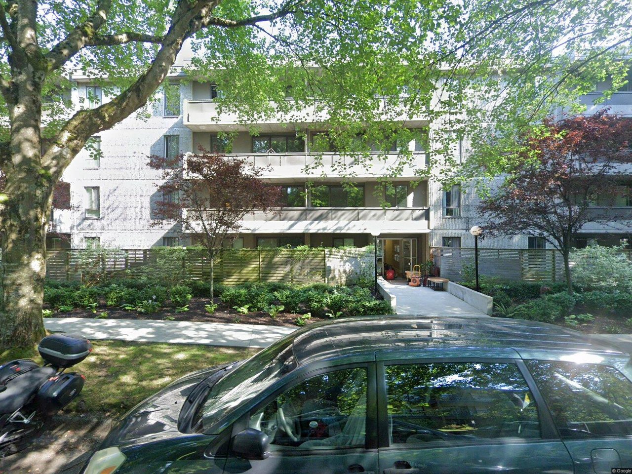 1867 W 3rd Avenue 202