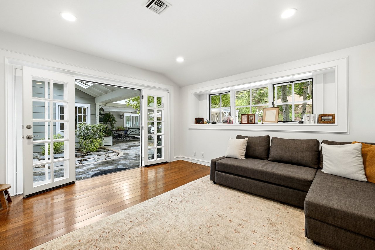 24317 Bridle Trail Rd