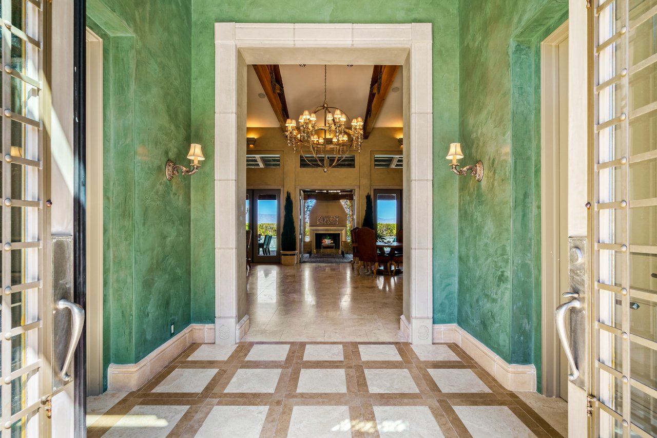 2 Nebulae Way, Rancho Mirage