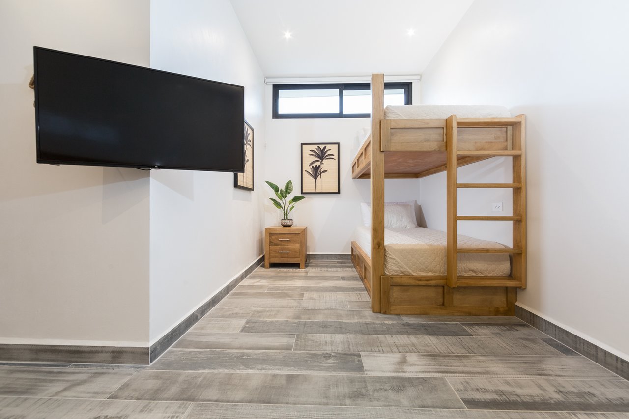 Casa Giving Tree | Modern 5-Bed Luxury Home with Beach Access in Tamarindo, Costa Rica