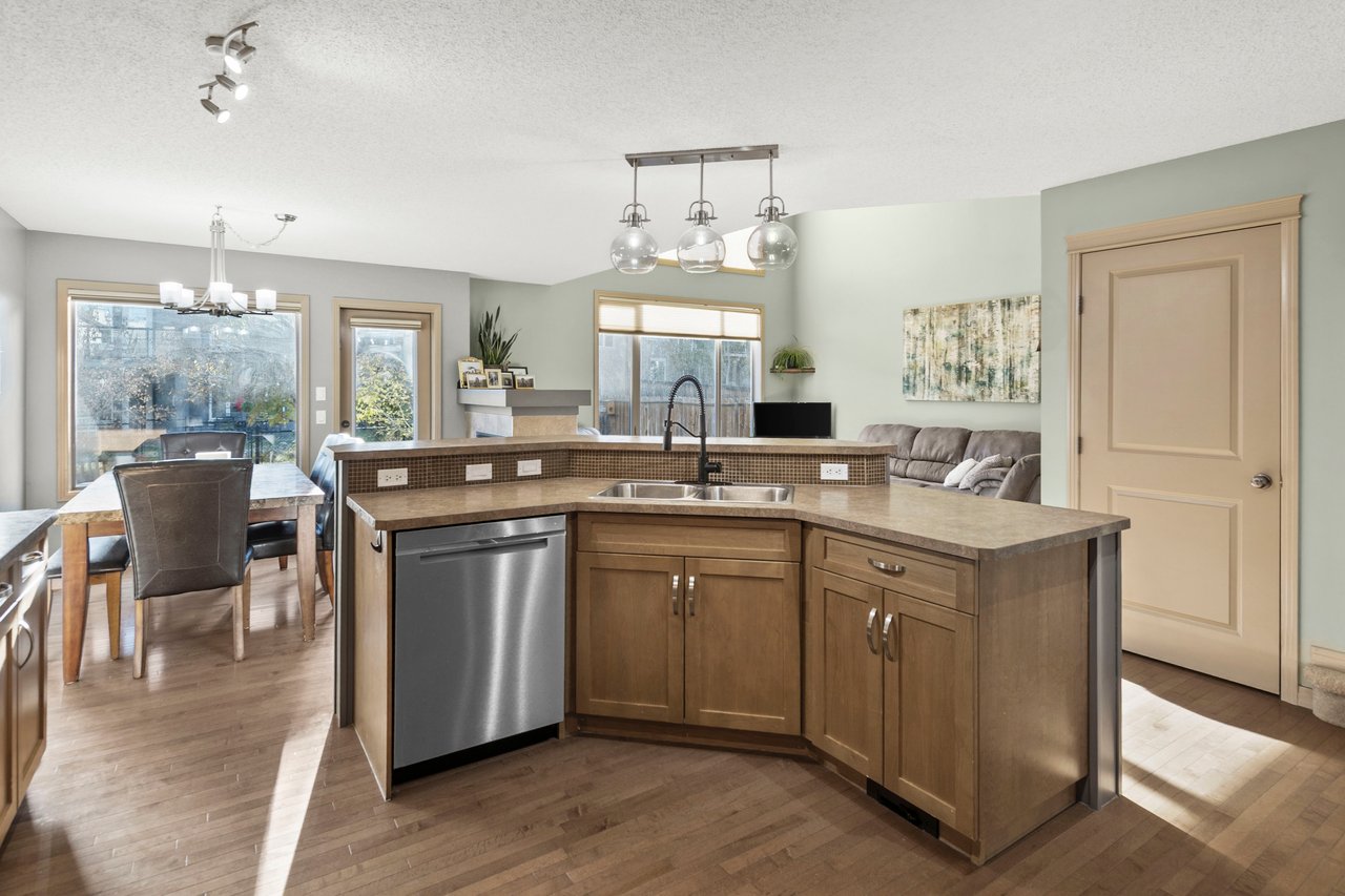 25 Tuscany Summit Terrace NW