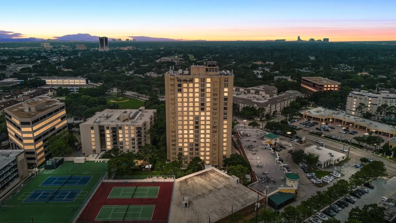 651 Bering Dr #1406