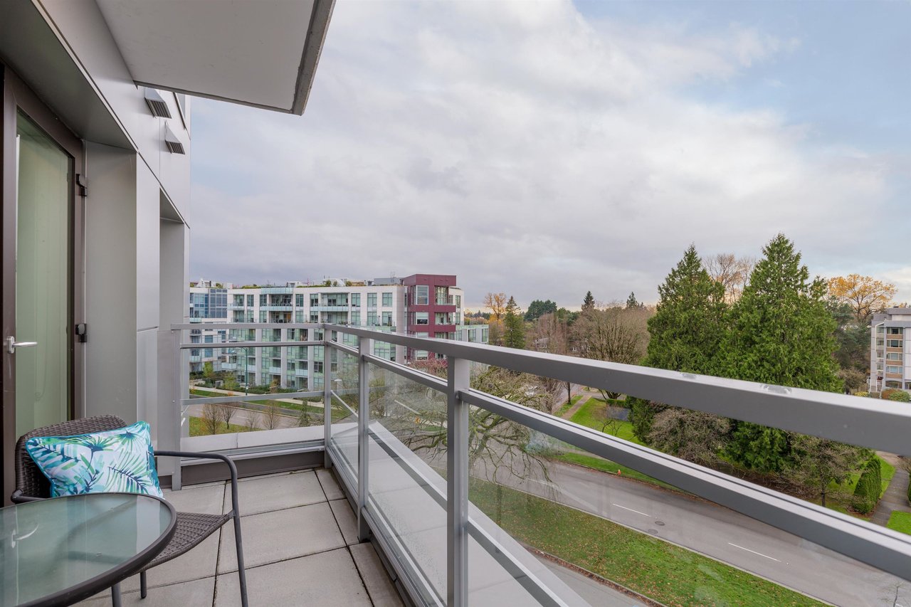 4908 Cambie St, #501