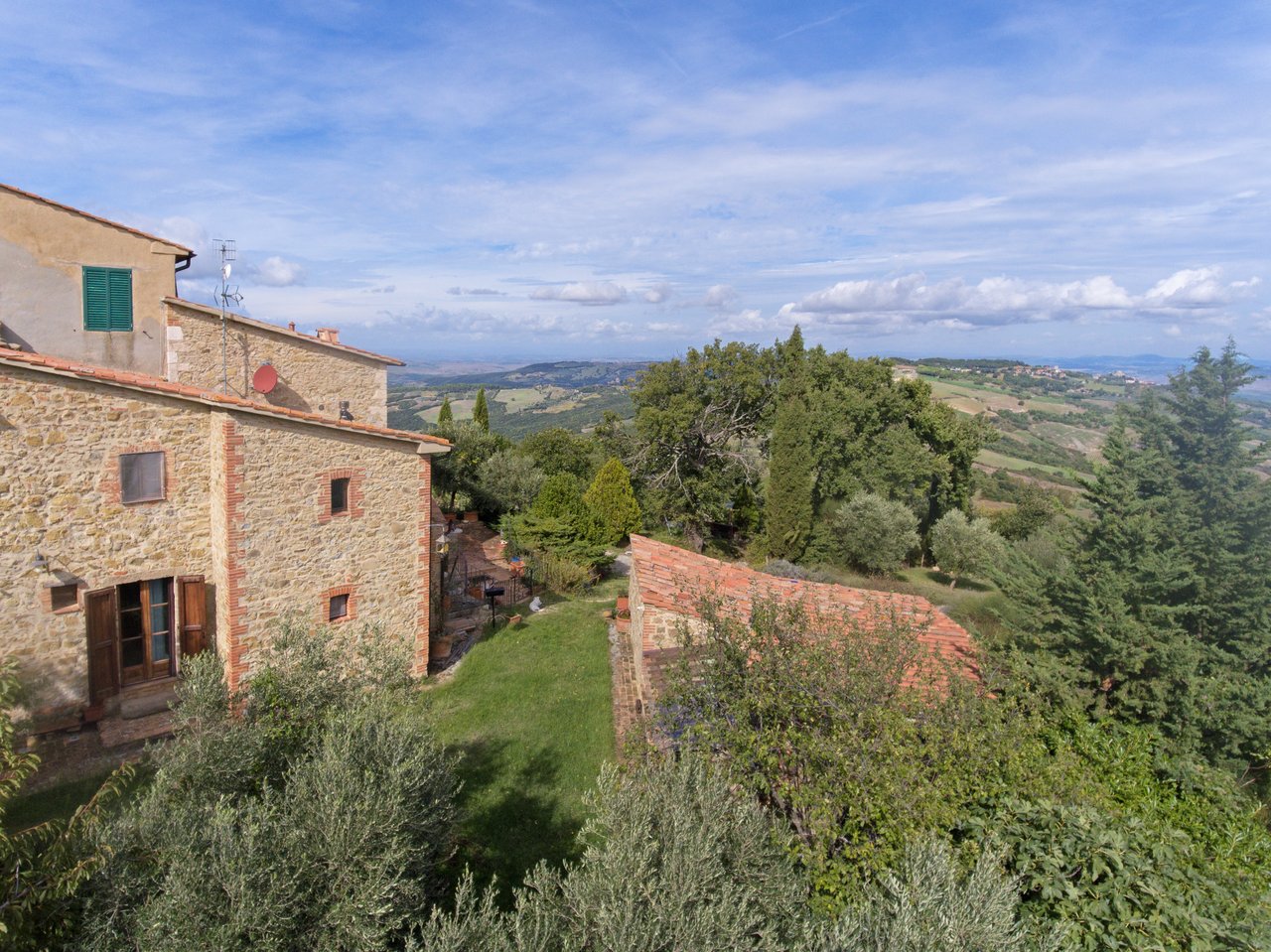  LA DIMORA DEI GIGLI